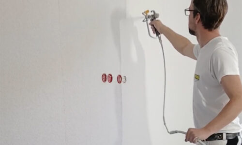 ewering_malerarbeiten_spritzen_wand_spritzgeraet