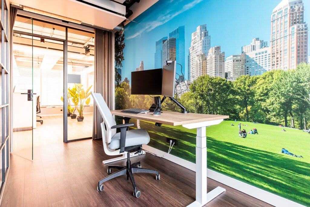 Referenz Malerarbeiten Büro Fototapete Skyline Stadtpark Panorama