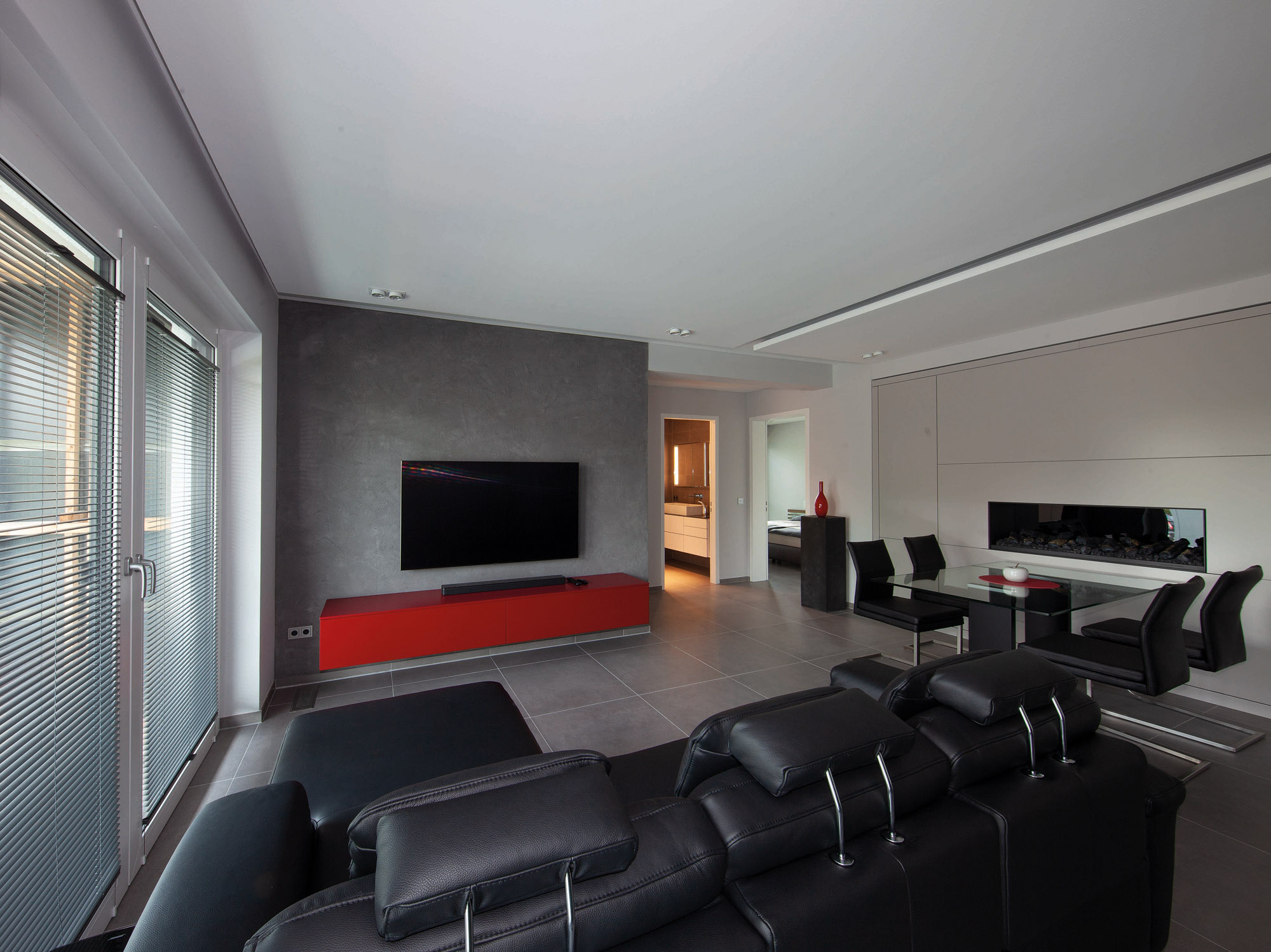 referenz_exklusive_eigentumswohnung_wohnzimmer_tv_wand