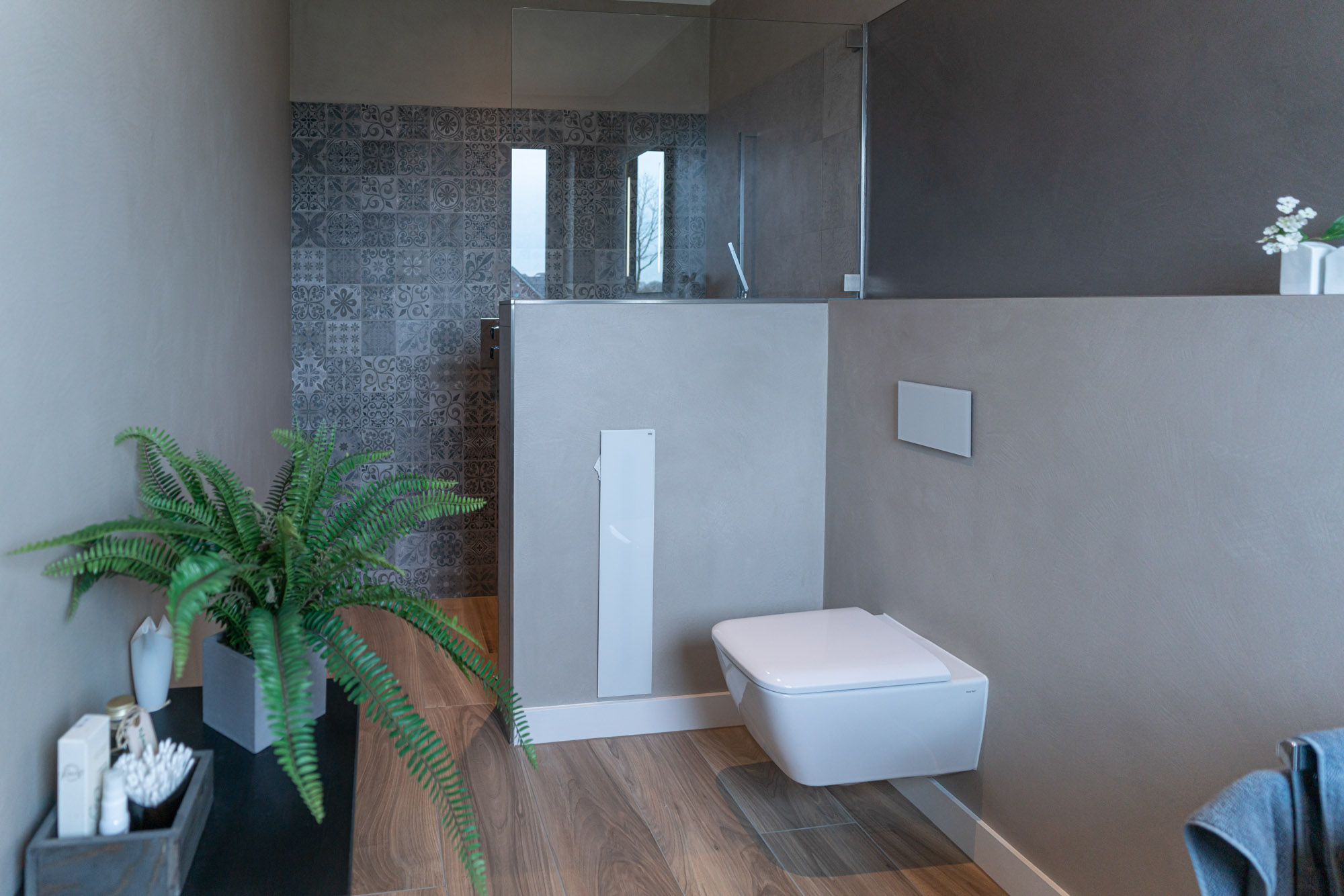 referenz_modernes_einfamilienhaus_exklusives_bad