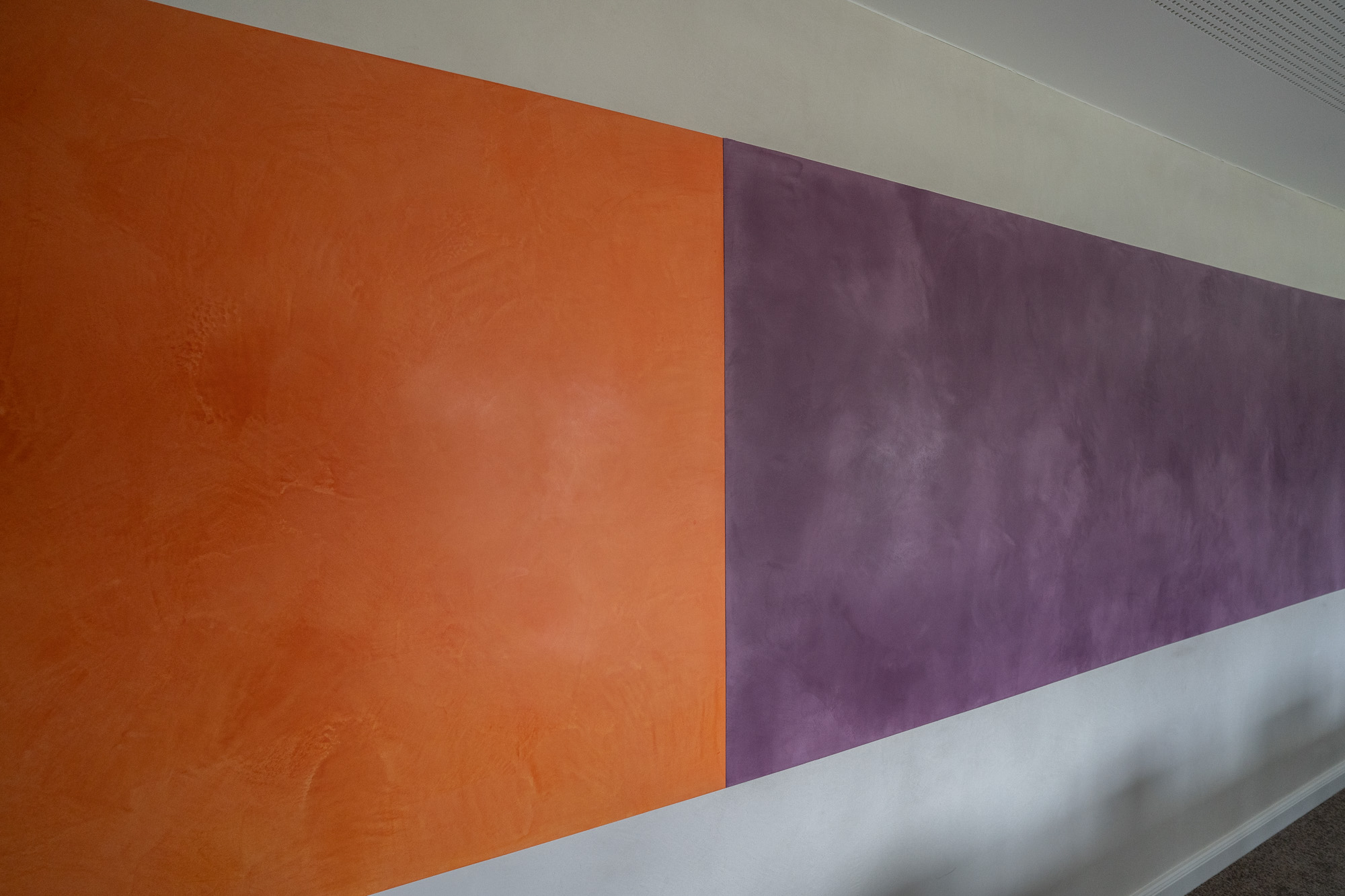 referenz_konferenzraum_frescolori_wandgestaltung_wandansicht