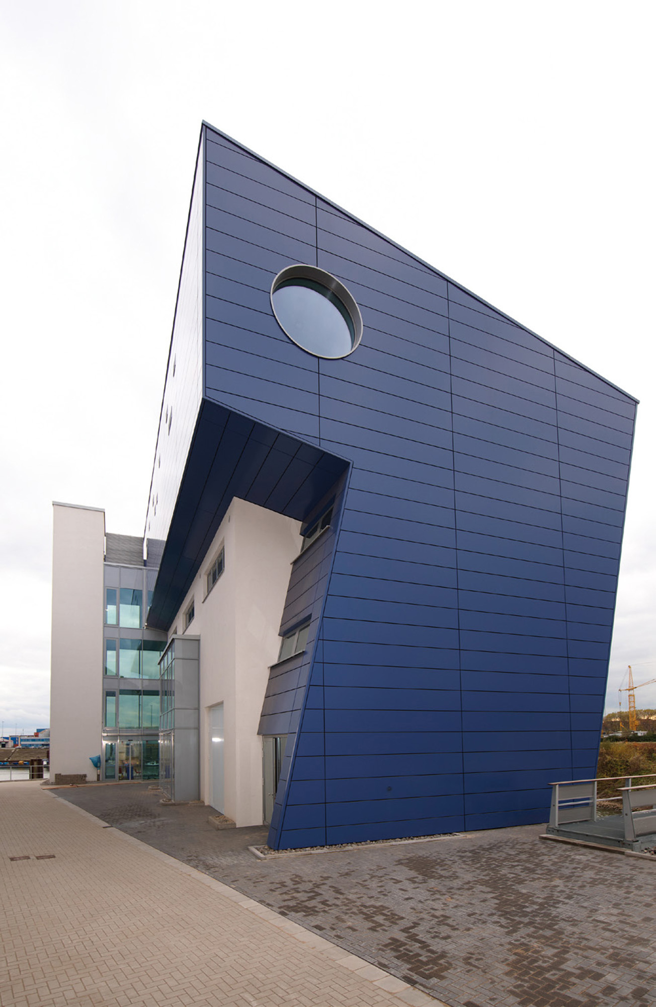 referenzen_ophardt_duisburg_aussenansicht_duisburg